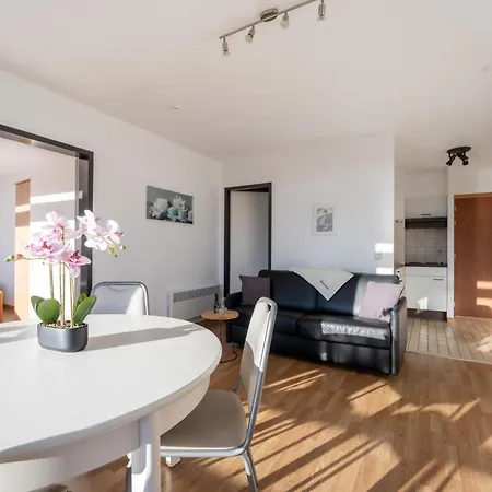 Apartamento Astrid 202 With Parking By Interhome